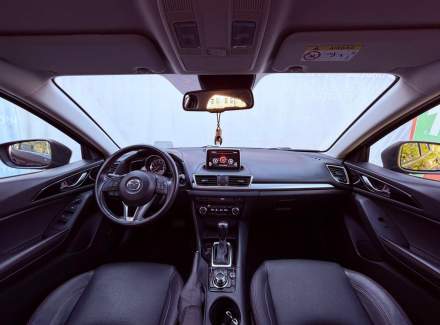 Mazda - 3