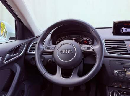 Audi - Q3