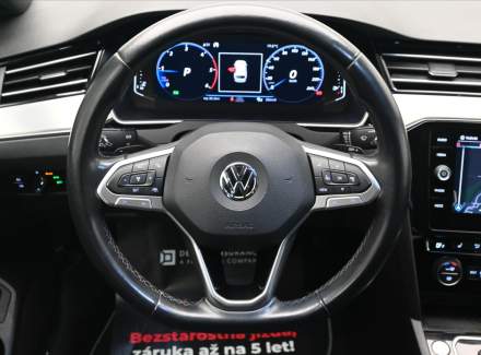 Volkswagen - Passat