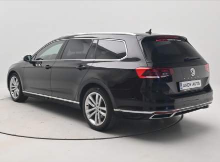 Volkswagen - Passat