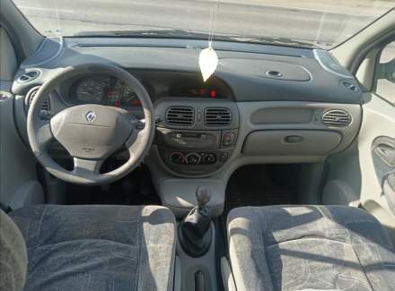 Renault - Scenic