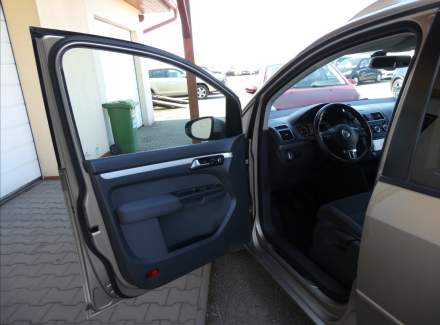Volkswagen - Touran