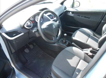 Peugeot - 207