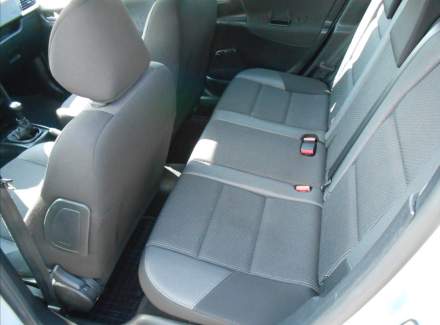 Peugeot - 207