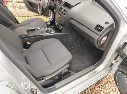 Mercedes-Benz - C-class C 200 CDI BlueEFFICIENCY (136 Hp)