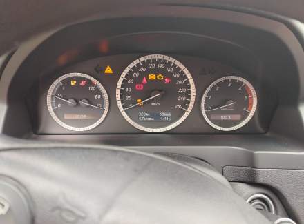 Mercedes-Benz - C-class C 200 CDI BlueEFFICIENCY (136 Hp)