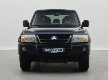 Mitsubishi - Pajero