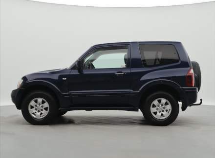 Mitsubishi - Pajero