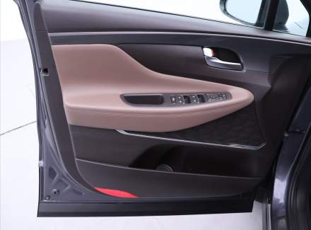 Hyundai - Santa FE