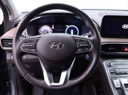 Hyundai - Santa FE