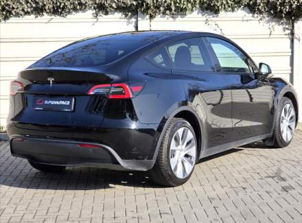 Tesla - Model Y