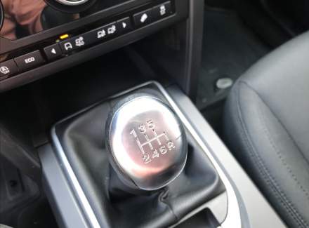 Land Rover - Discovery Sport