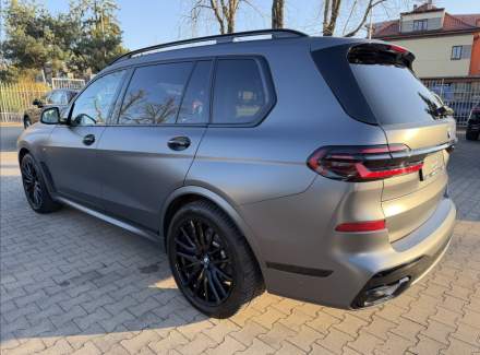 BMW - X7