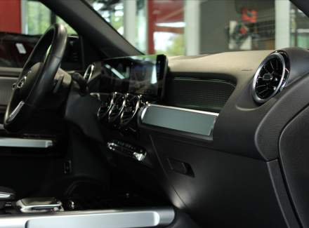 Mercedes-Benz - GLB