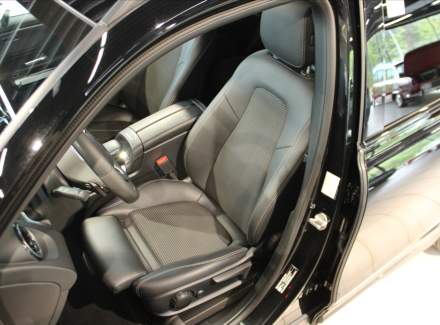 Mercedes-Benz - GLB
