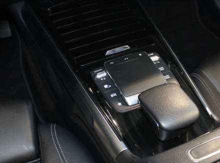 Mercedes-Benz - GLB