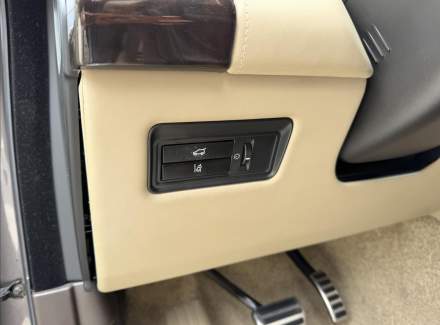 Land Rover - Range Rover