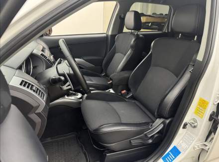 Mitsubishi - Outlander