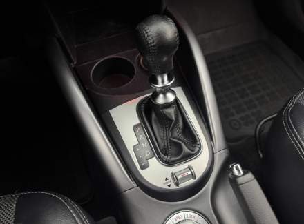 Mitsubishi - Outlander