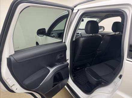 Mitsubishi - Outlander