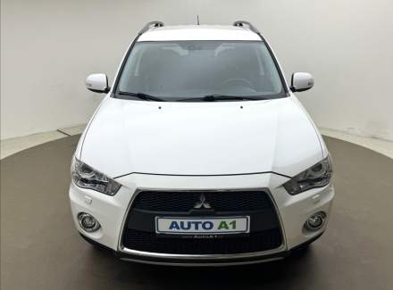 Mitsubishi - Outlander