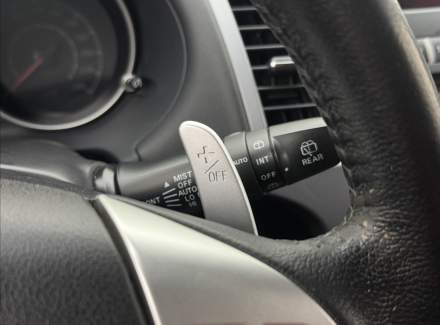 Mitsubishi - Outlander