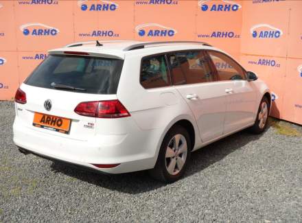 Volkswagen - Golf