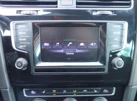 Volkswagen - Golf