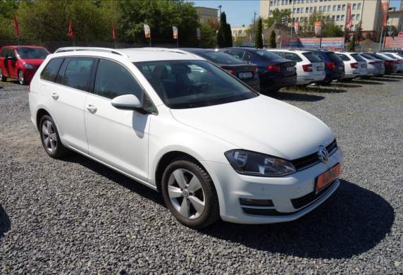 Volkswagen - Golf