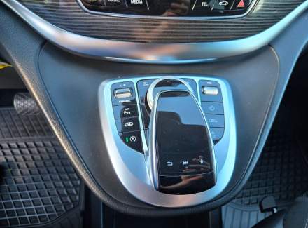 Mercedes-Benz - V-class