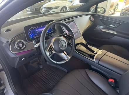 Mercedes-Benz - EQE