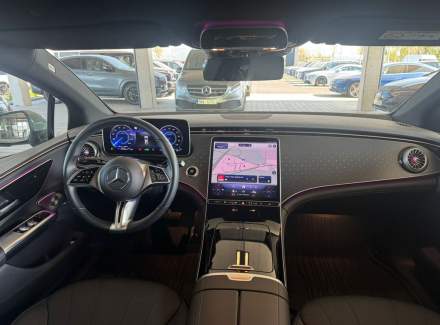 Mercedes-Benz - EQE
