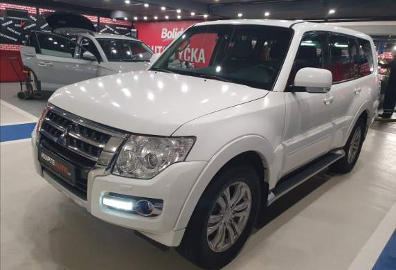 Mitsubishi - Pajero