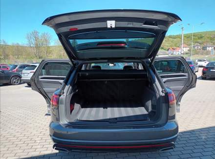 Volkswagen - Touareg