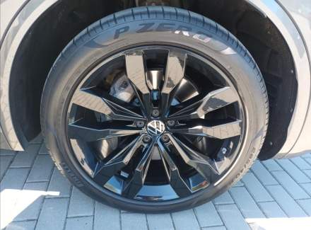 Volkswagen - Touareg