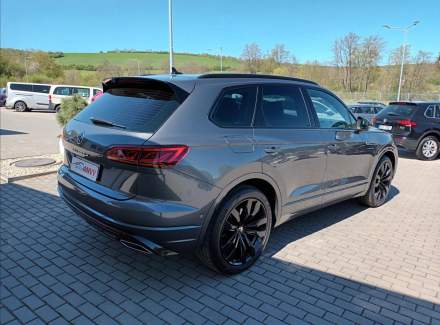 Volkswagen - Touareg