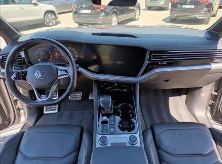 Volkswagen - Touareg