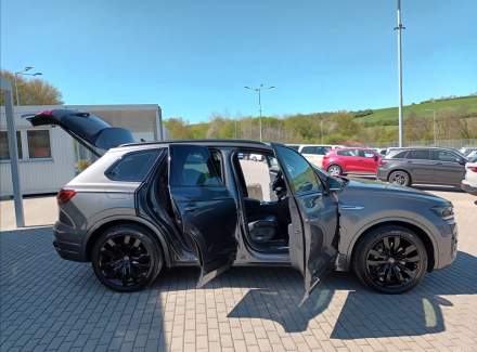 Volkswagen - Touareg