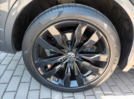 Volkswagen - Touareg