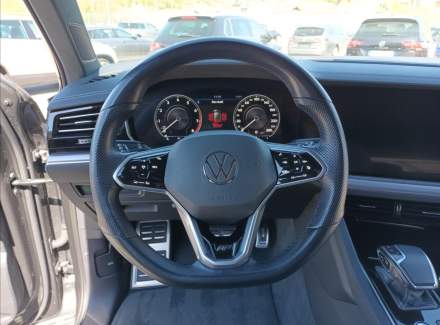 Volkswagen - Touareg