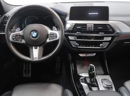 BMW - X3
