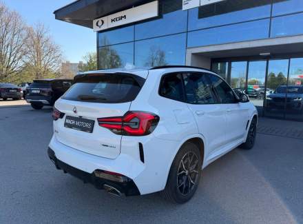 BMW - X3
