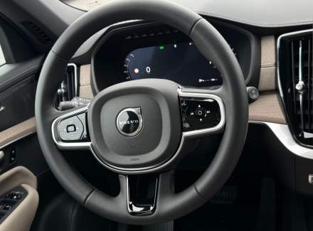 Volvo - XC90