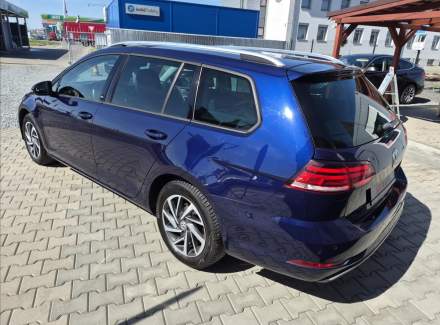 Volkswagen - Golf