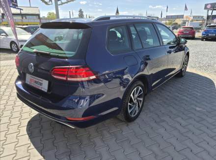 Volkswagen - Golf