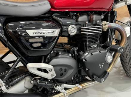 Triumph - Speed Twin