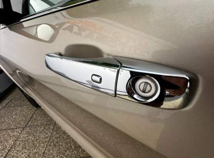 Jeep - Grand Cherokee