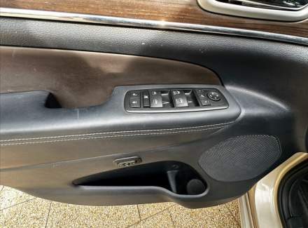 Jeep - Grand Cherokee