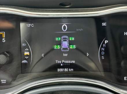 Jeep - Grand Cherokee