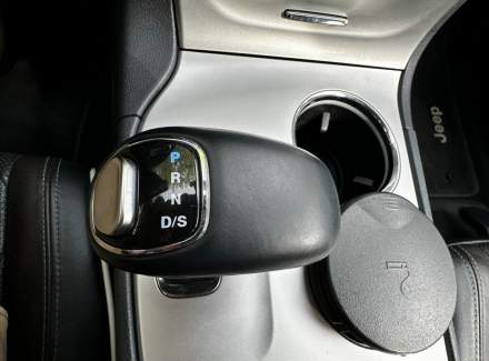 Jeep - Grand Cherokee